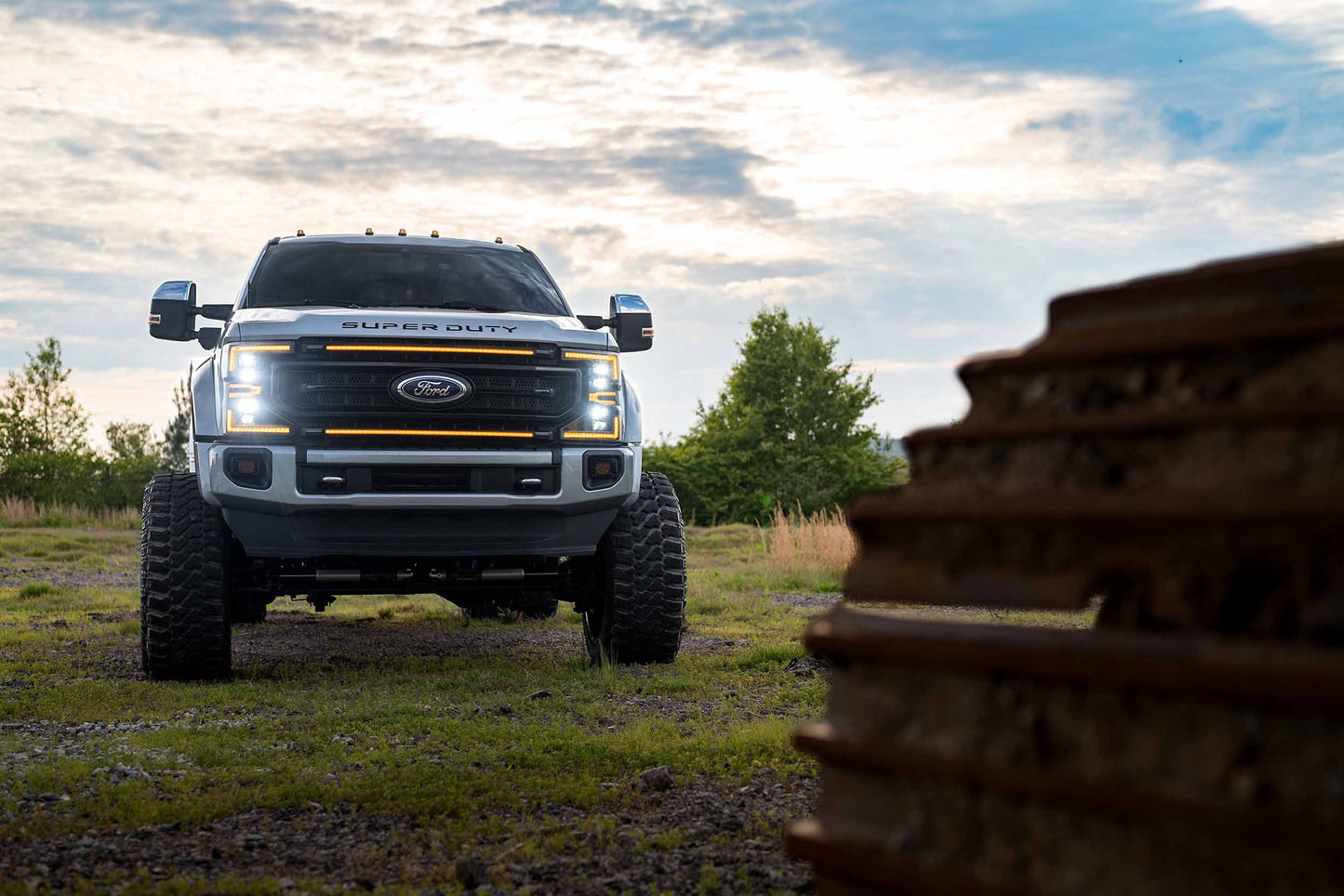 XBG LED Grille: Ford Super Duty (20-22) (Gloss Black / Amber DRL)