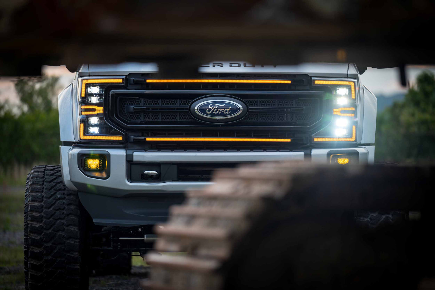 XBG LED Grille: Ford Super Duty (20-22) (Gloss Black / Amber DRL)