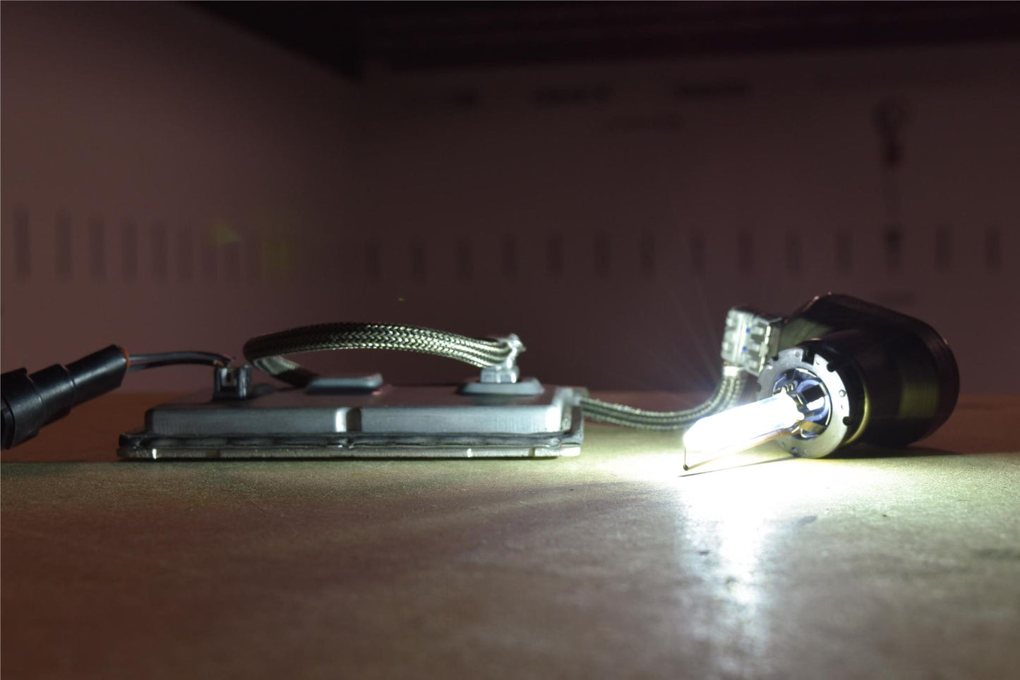Igniter Adapter: D1S > D2S