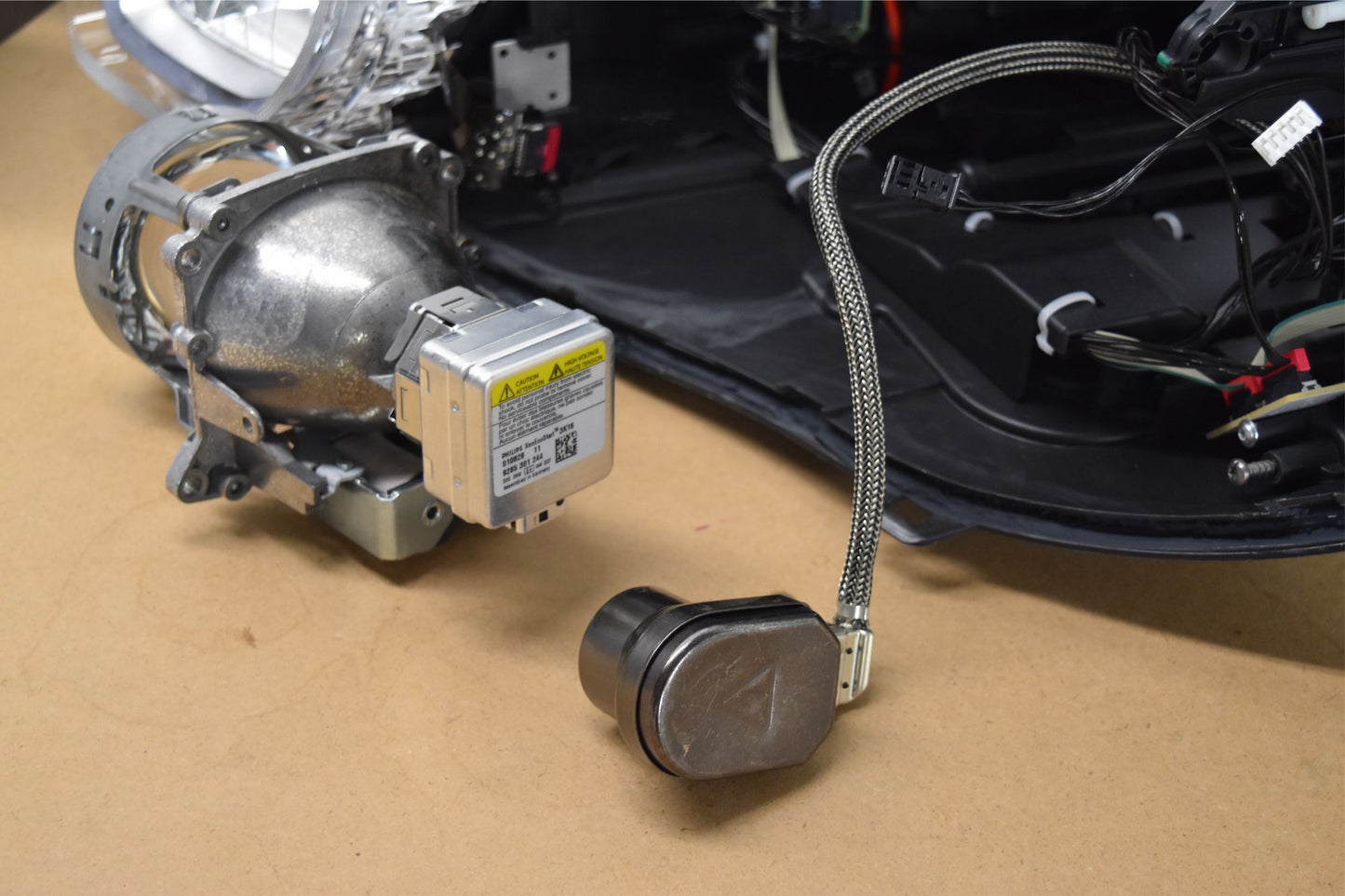 Igniter Adapter: D1S > D2S