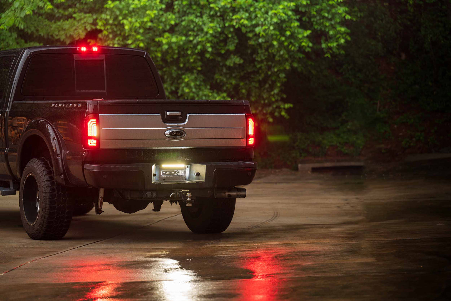 XB LED Tails: Ford Super Duty (99-16) (Pair / Red)