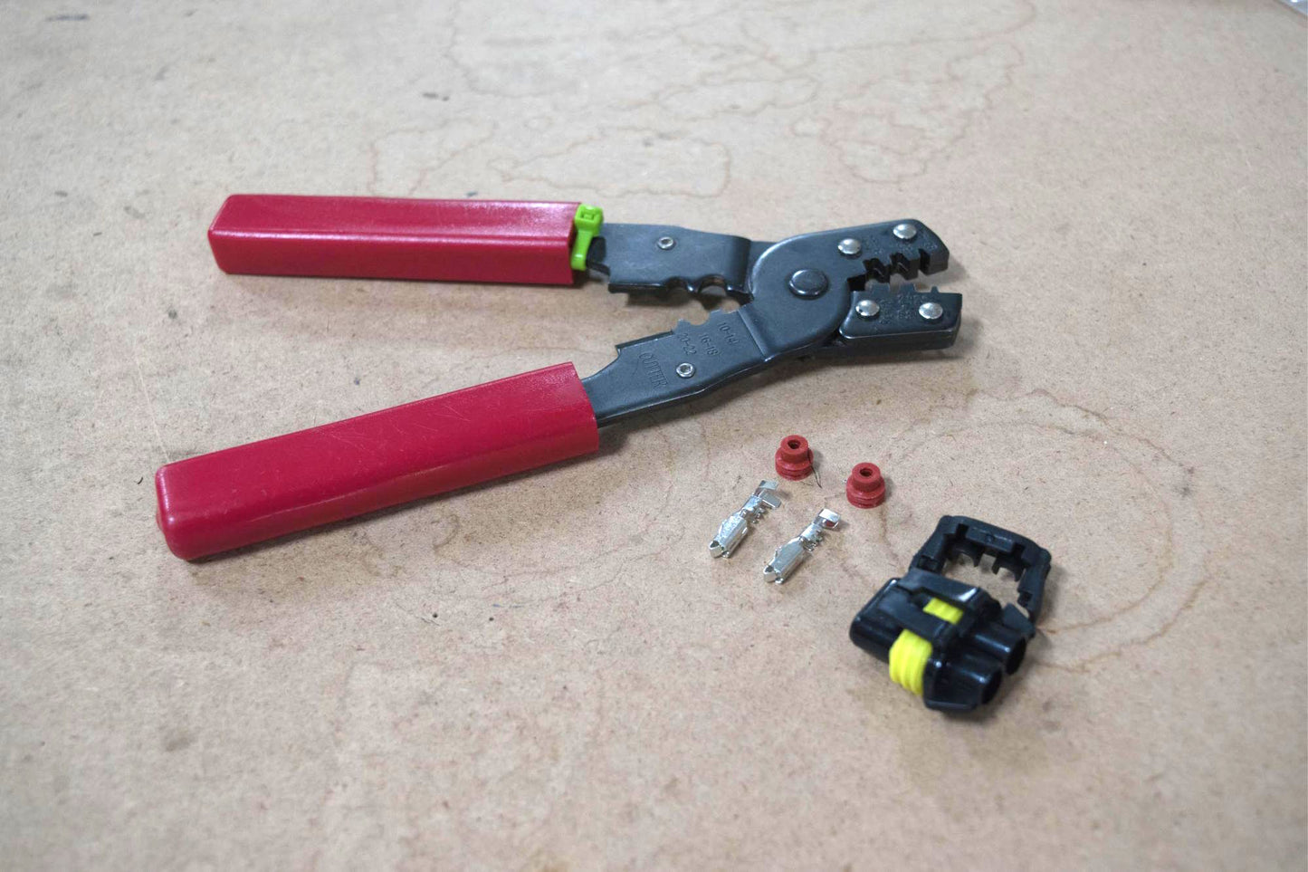 Connector: Male AMP