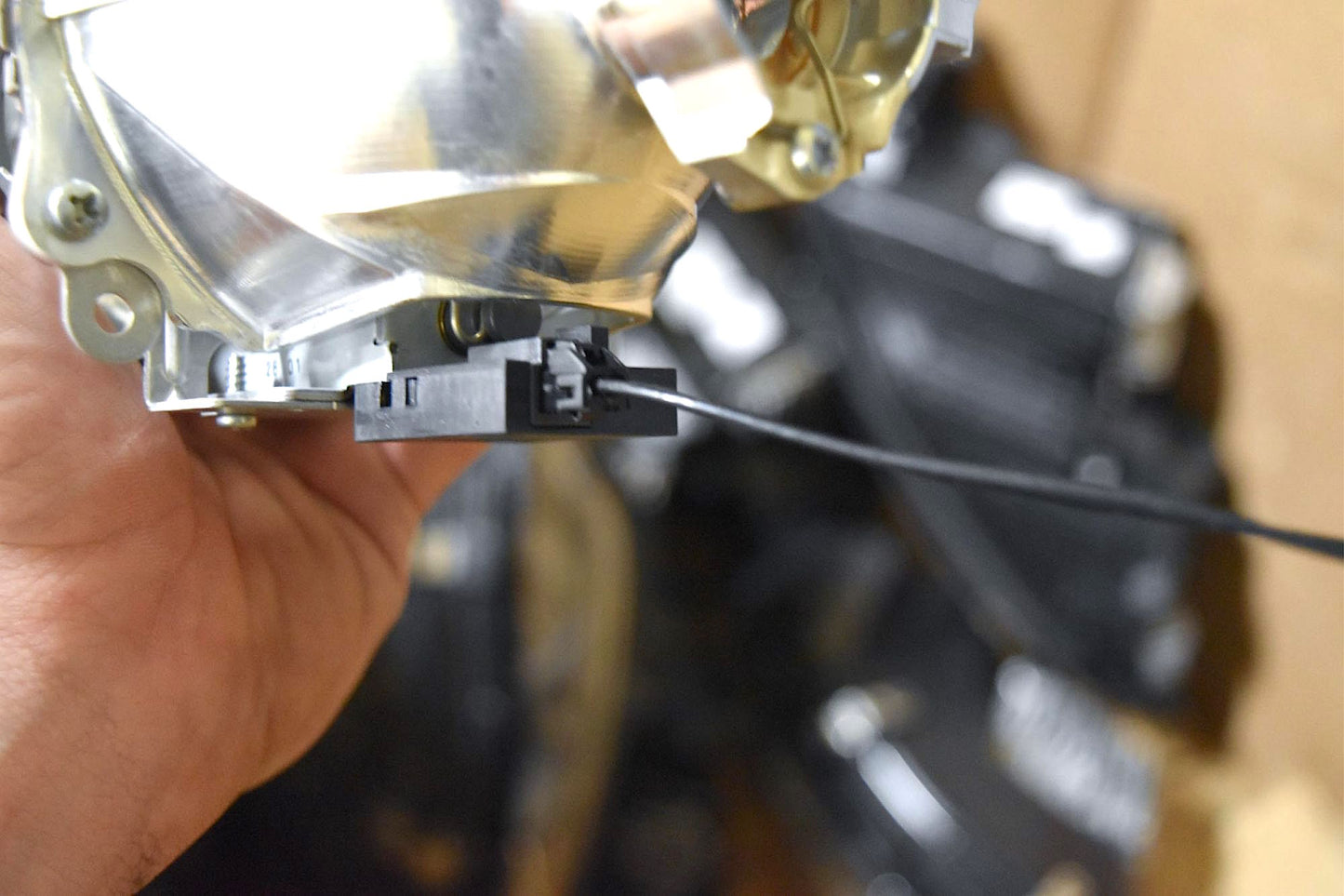 Pigtail: Koito Bi-xenon Solenoid Inputs